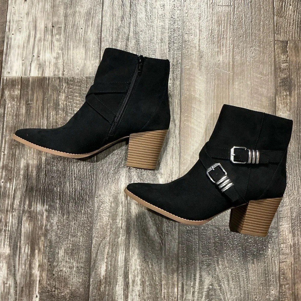 Sun + Stone Black Ankle Boots with Silver Buckles Size 7